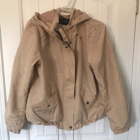 Vero Moda Lightweight Hooded Short Parka - Picture 2 of 4